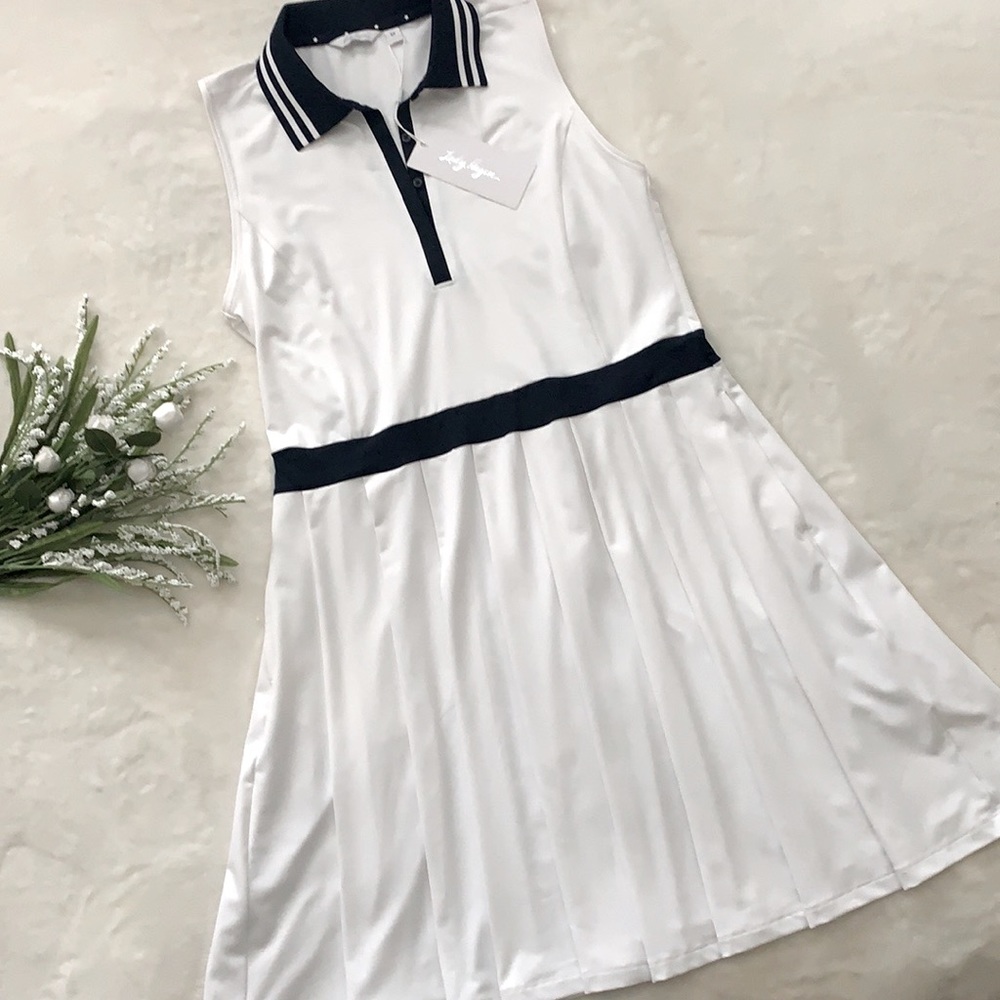 Lady Hagen White and Black Sleeveless Dress